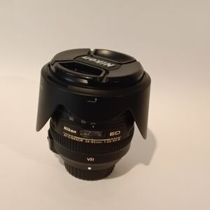 Nikon AF-S Nikkor 24-85mm f/3.5-4.5G Ed VR Lens